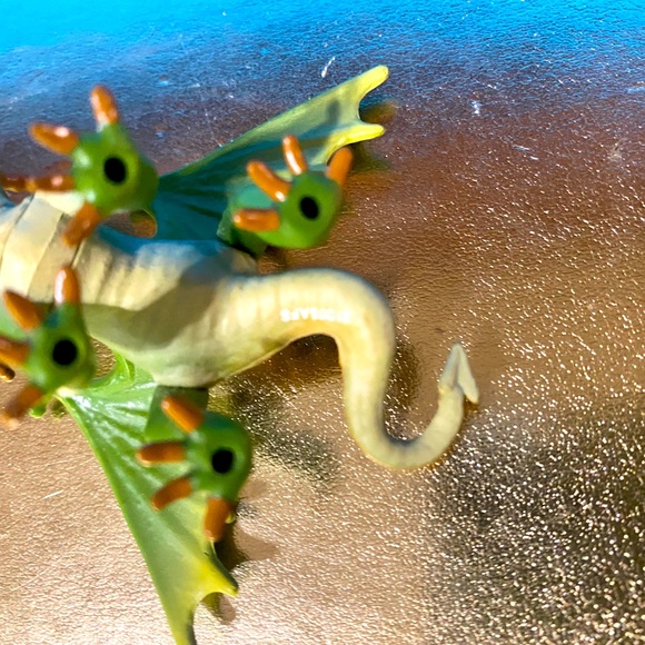 HOW TO TRAIN YOUR DRAGON DEFENDERS OF BERK MINI DRAGON TERRIBLE TERROR 2013 - Picture 9 of 10